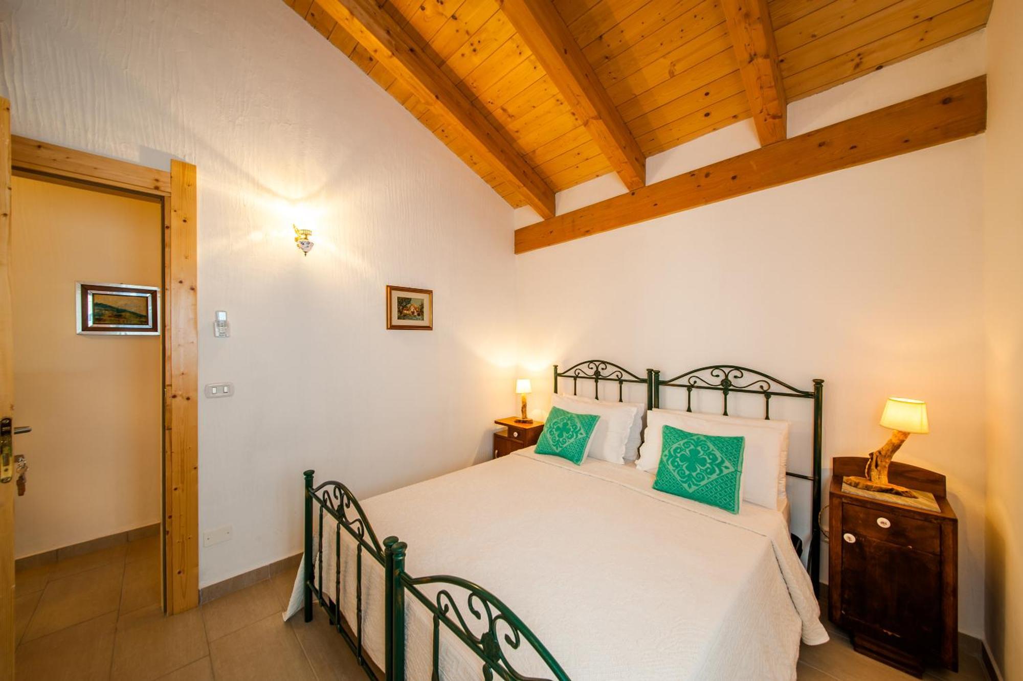 La Casa Di Mannazzotta 2 Bed & Breakfast Castelsardo Exterior photo