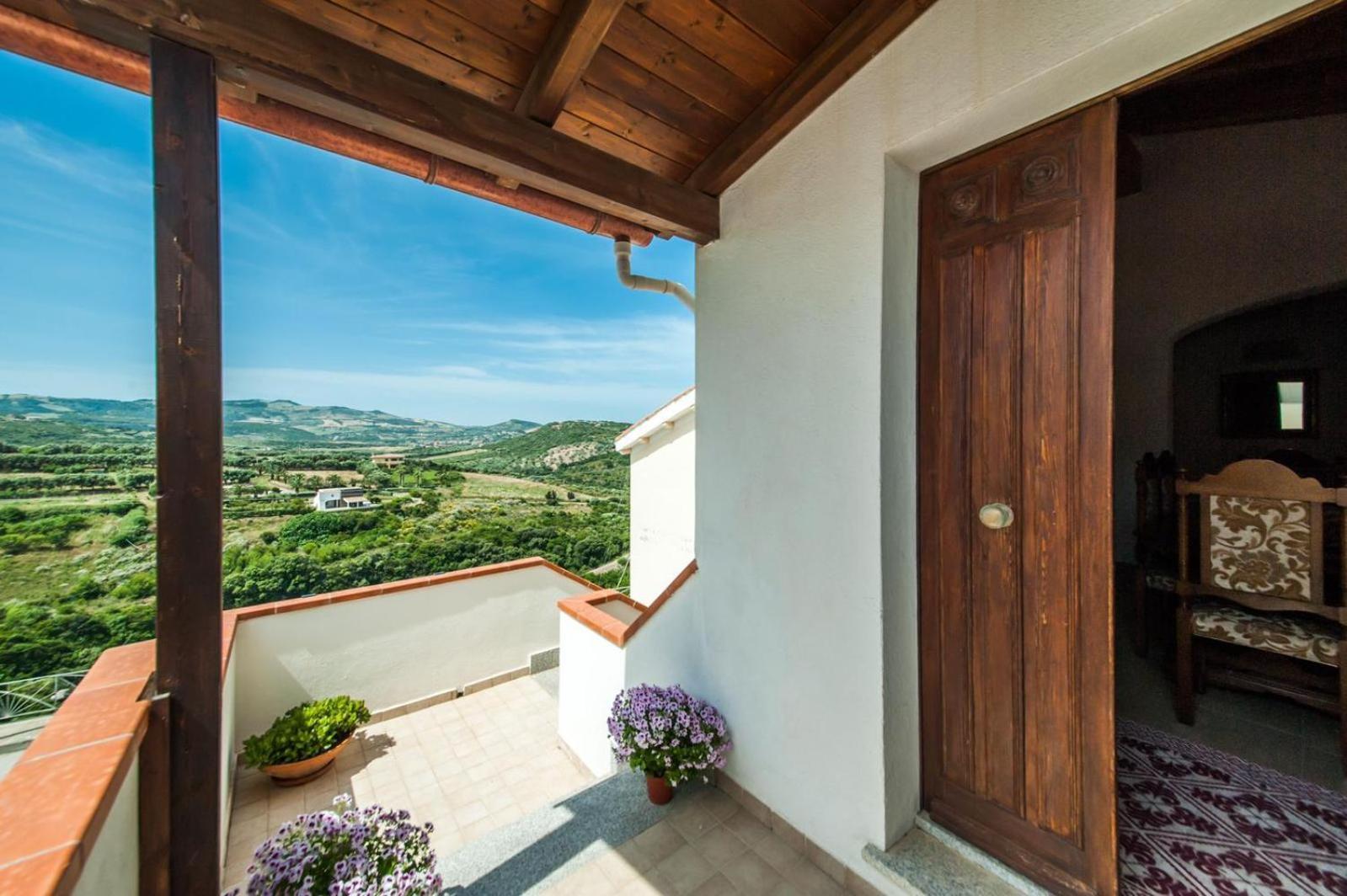 La Casa Di Mannazzotta 2 Bed & Breakfast Castelsardo Exterior photo